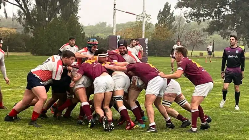 Universitario BB ganó y recuperó el liderazgo