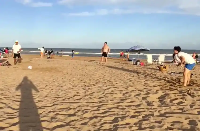 “Mirá que te como”: un churrero se creyó Dibu Martínez y desafió a una familia en la playa