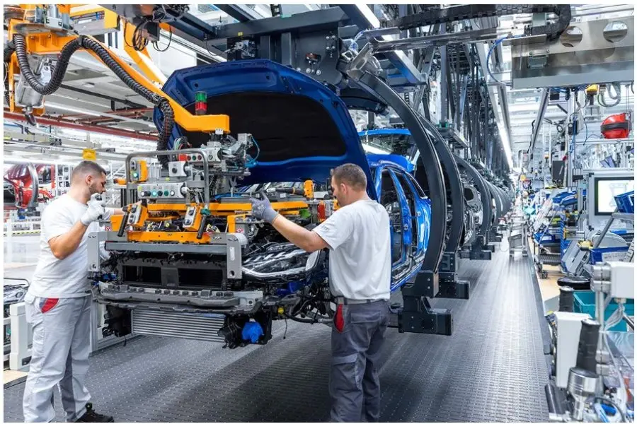 Crisis automotriz: la producción de automóviles cayó un 40% frente a junio del 2023