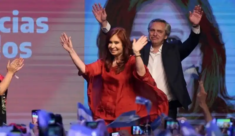 Cristina le pidió a Macri que "cuide el patrimonio de la Nación hasta el 10 de diciembre"