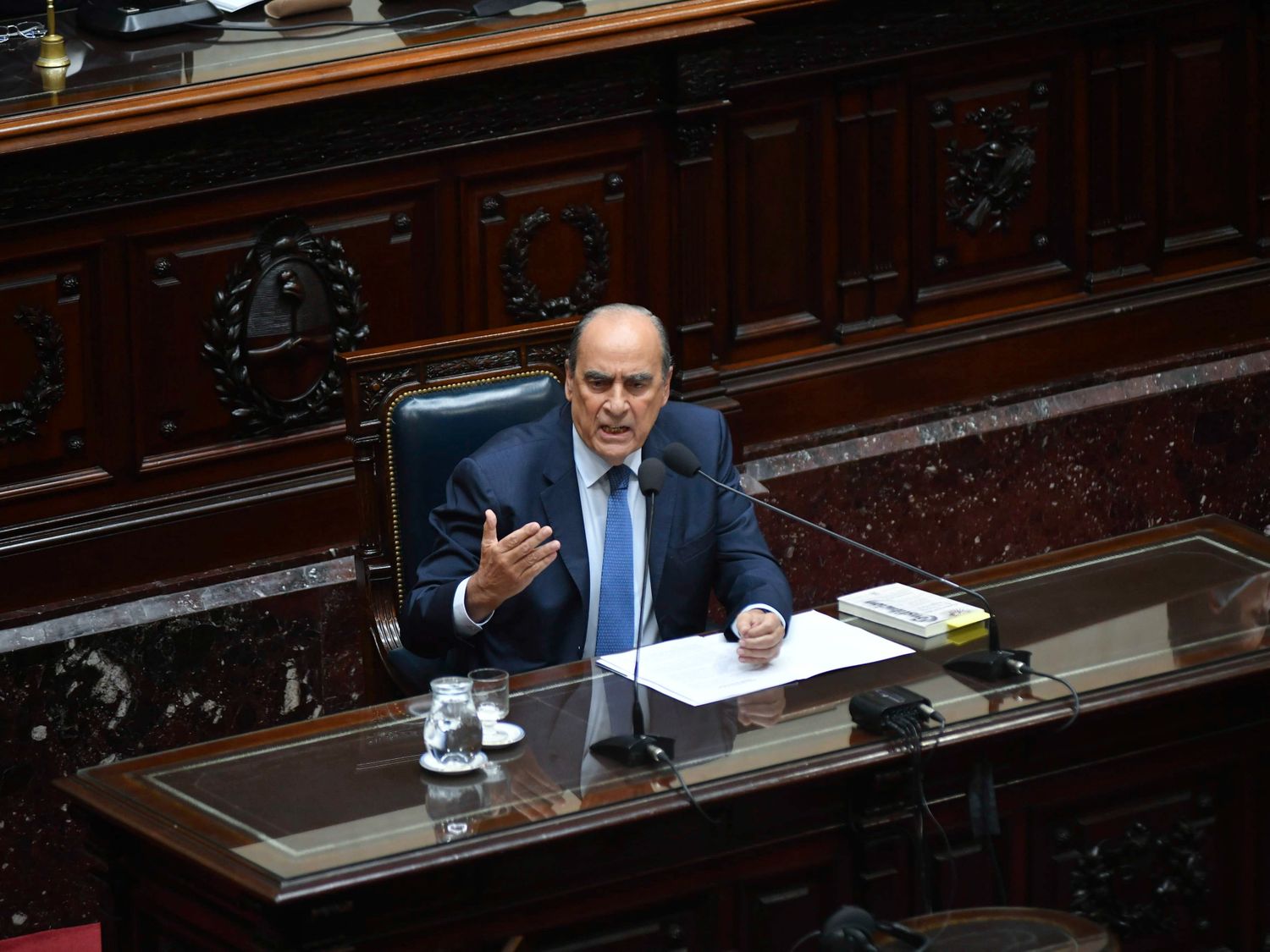 Francos negó una devaluación al defender el plan económico
