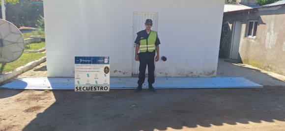 Hurto de chapas y tirantes en Reta: mediante cámaras de seguridad, encontraron al autor del hecho