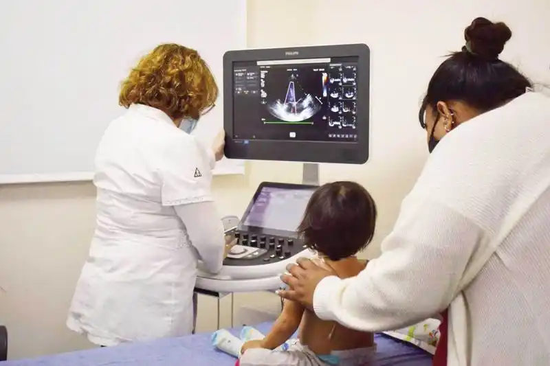 Cada vez son más las personas con obra social que eligen hospitales públicos