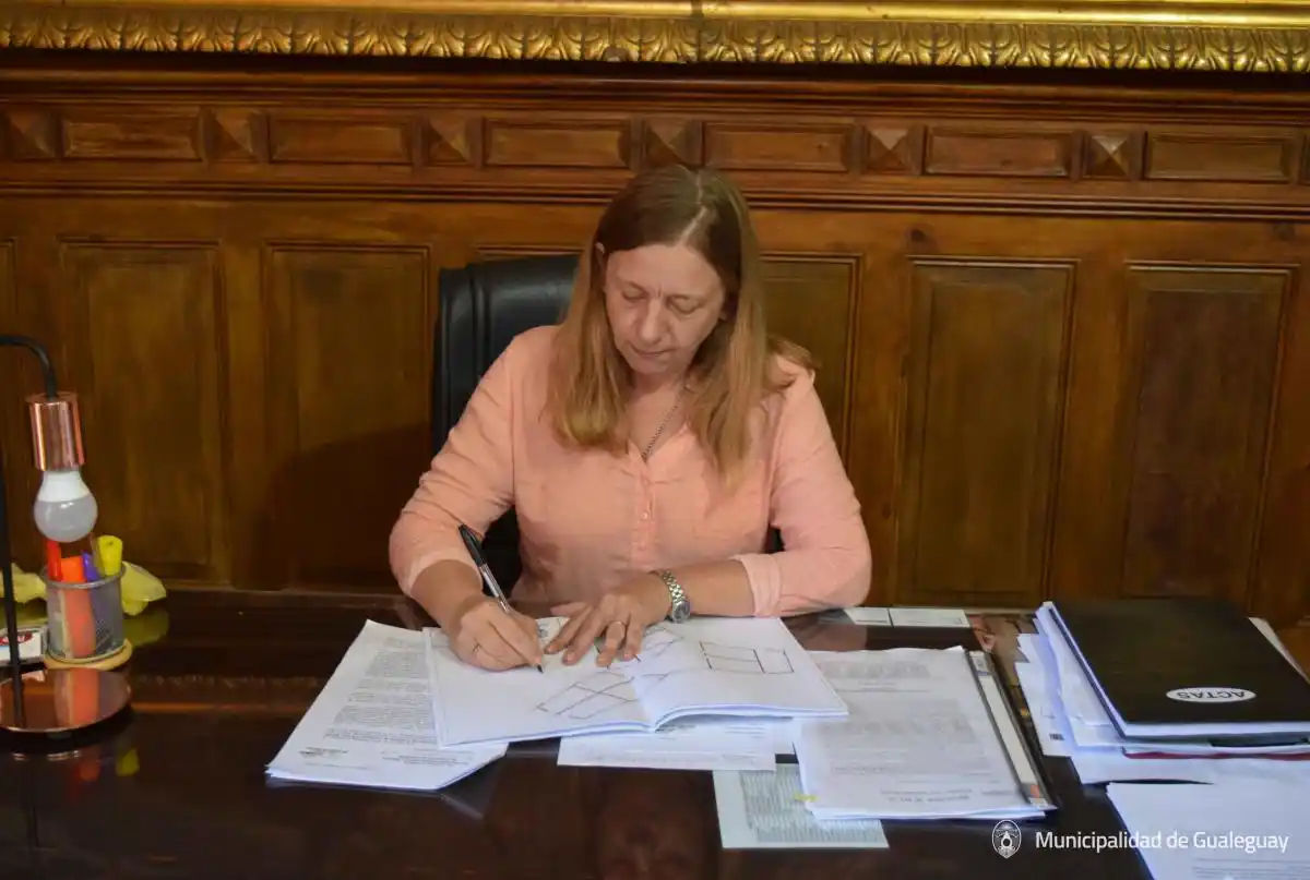 Firman licitación para construcción de un Patio Gastronómico