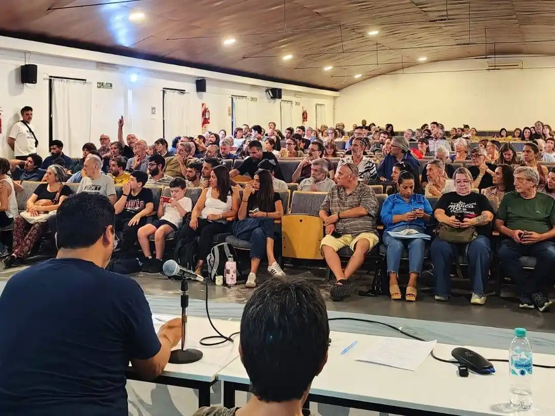 Asamblea de docentes de la UNLP