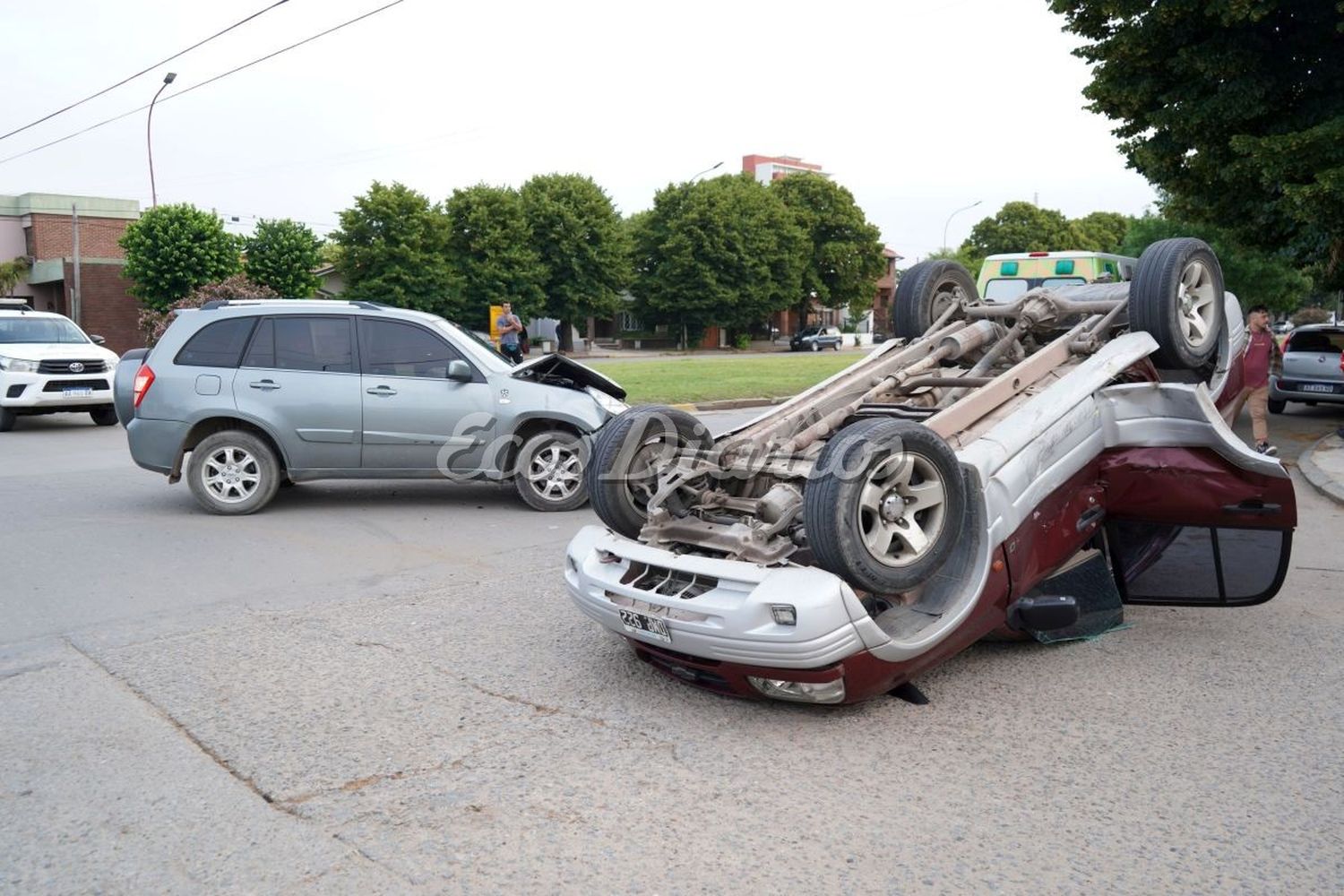 Violento impacto en 58 y 53