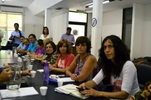 Docentes: la paritaria salarial se calentó en una reunión previa