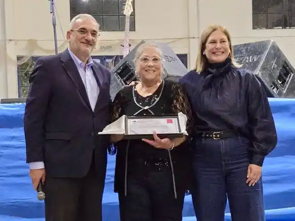 Alcides Calvo acompañó los festejos patronales y el 140° aniversario de la localidad de Vila