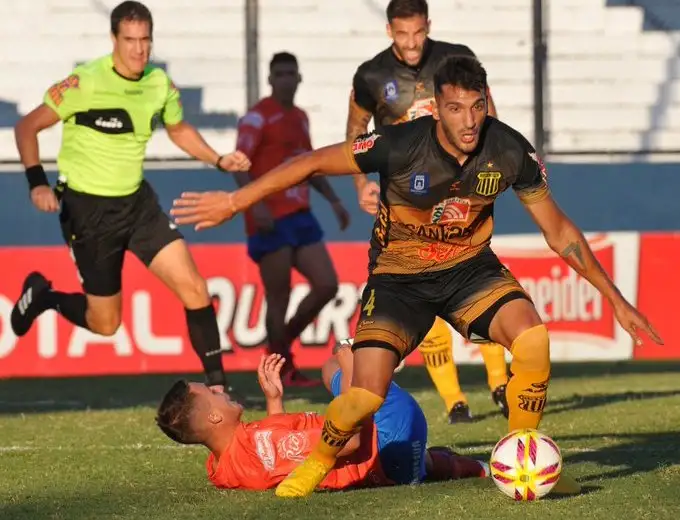Sobre la hora, Mitre dejó afuera a Deportivo Roca