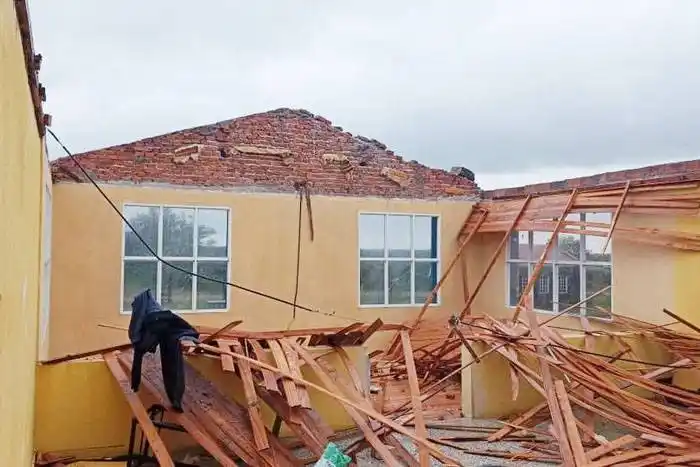 El temporal provocó daños en el  destacamento de la Brigada de  Prevención de Delitos Rurales