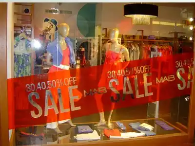 Acuerdan un aumento del 17 por ciento para empleados de comercio