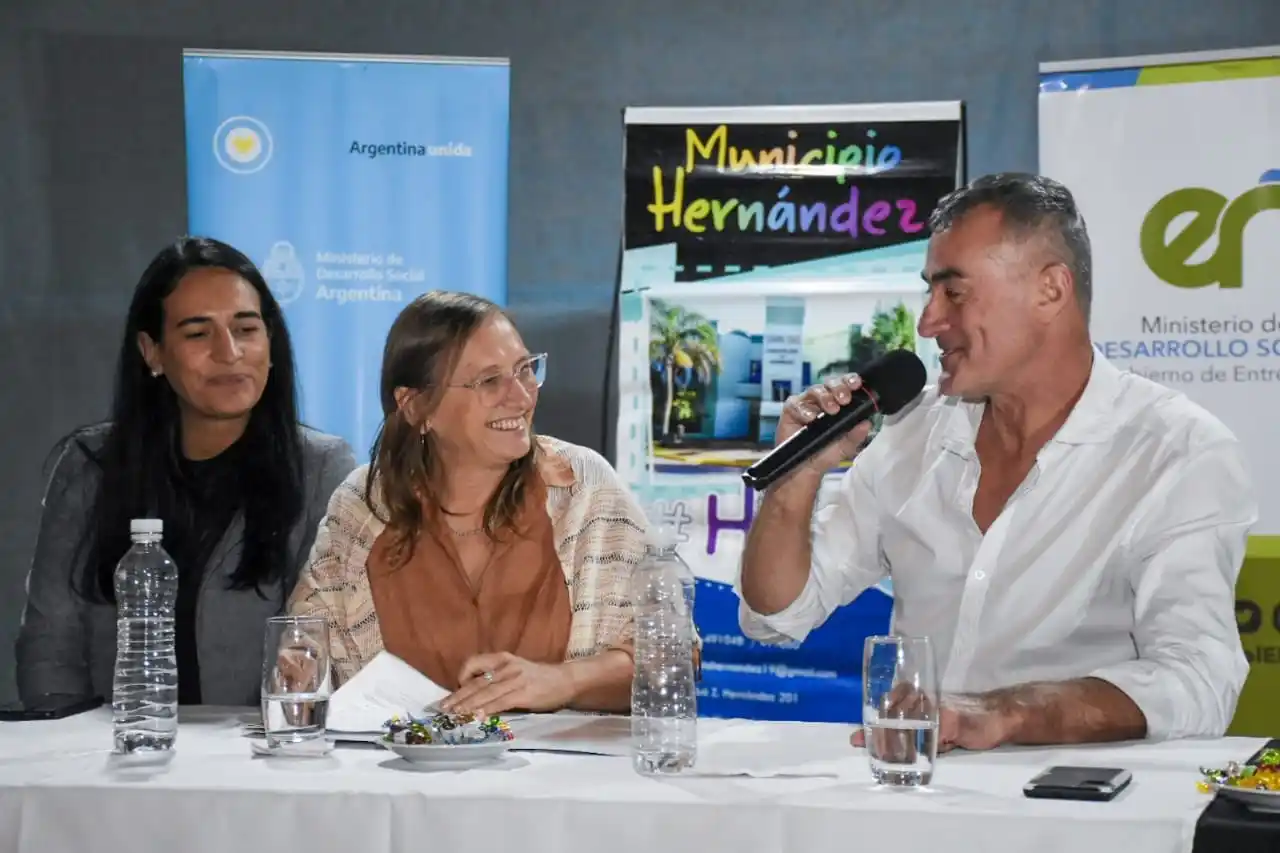 42 vecinos recibieron maquinarias, herramientas e insumos/materiales