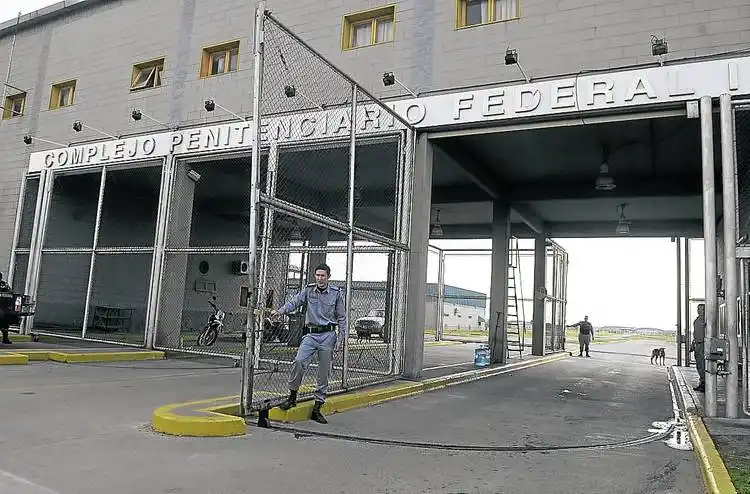Fuga de presos: Frente Renovador busca crear comisión investigadora de cárceles