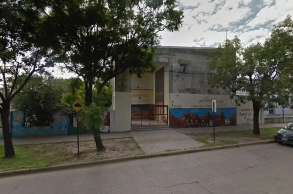 Saqueos, robos y daños en la Escuela Constituyentes