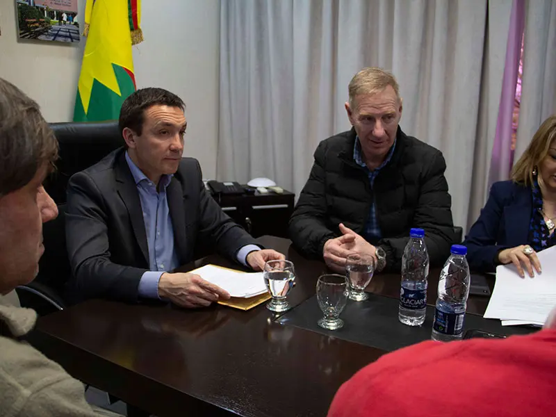 Florencio Varela: Watson otorgó bono de $5 mil a municipales