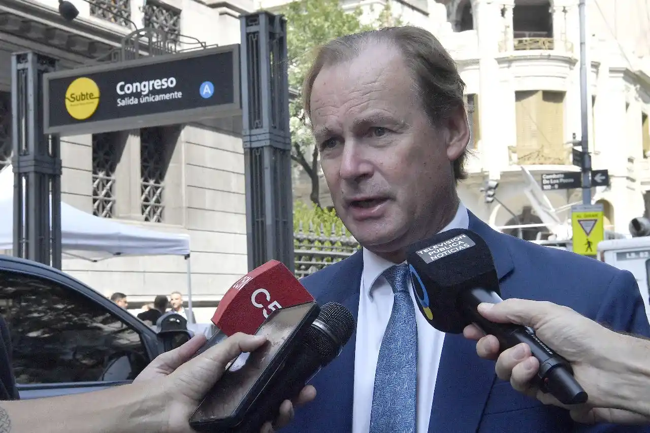 Bordet: La renuncia del Presidente a ser candidato es una muestra de su compromiso con el país