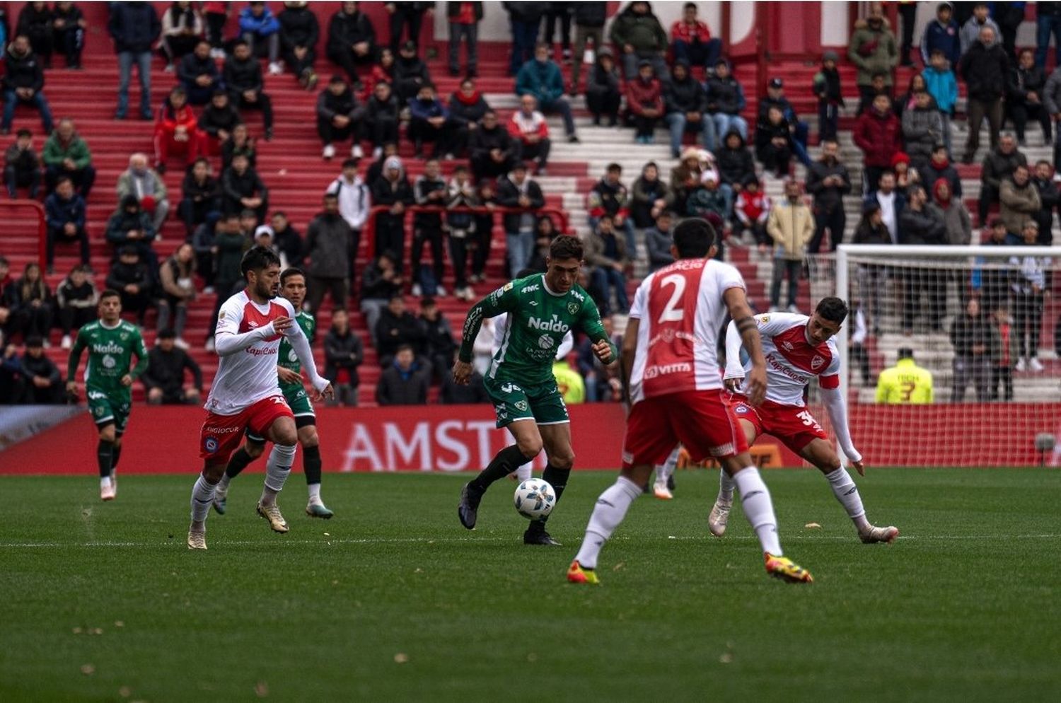 Argentinos y Sarmiento empezaron con un 0-0