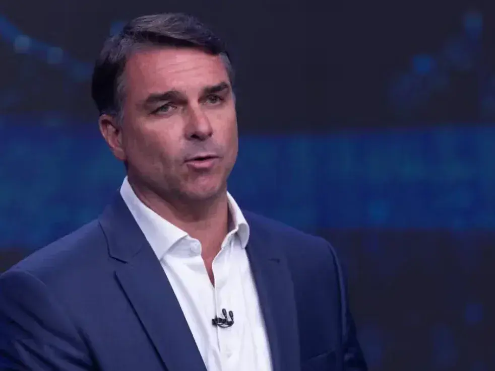 Flávio Bolsonaro huyó a Estados Unidos y pedirá asilo a Donald Trump