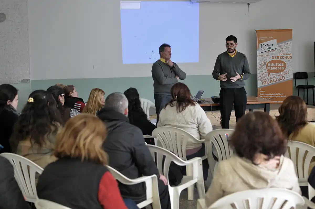 El Municipio capacita para el cuidado de adultos mayores