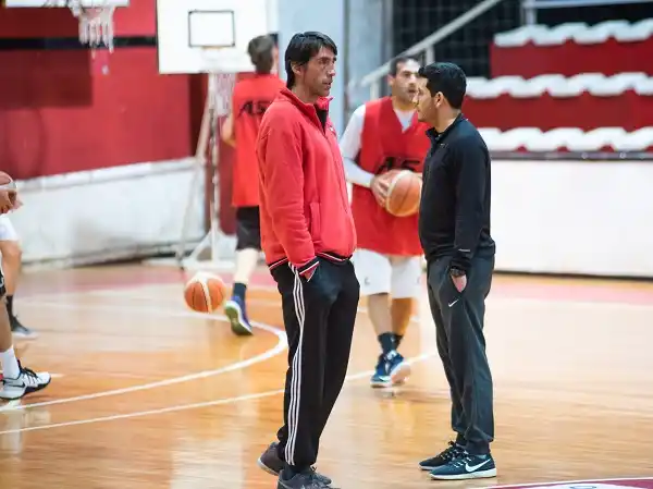 Central pone en marcha una nueva ilusión ante Regatas Uruguay