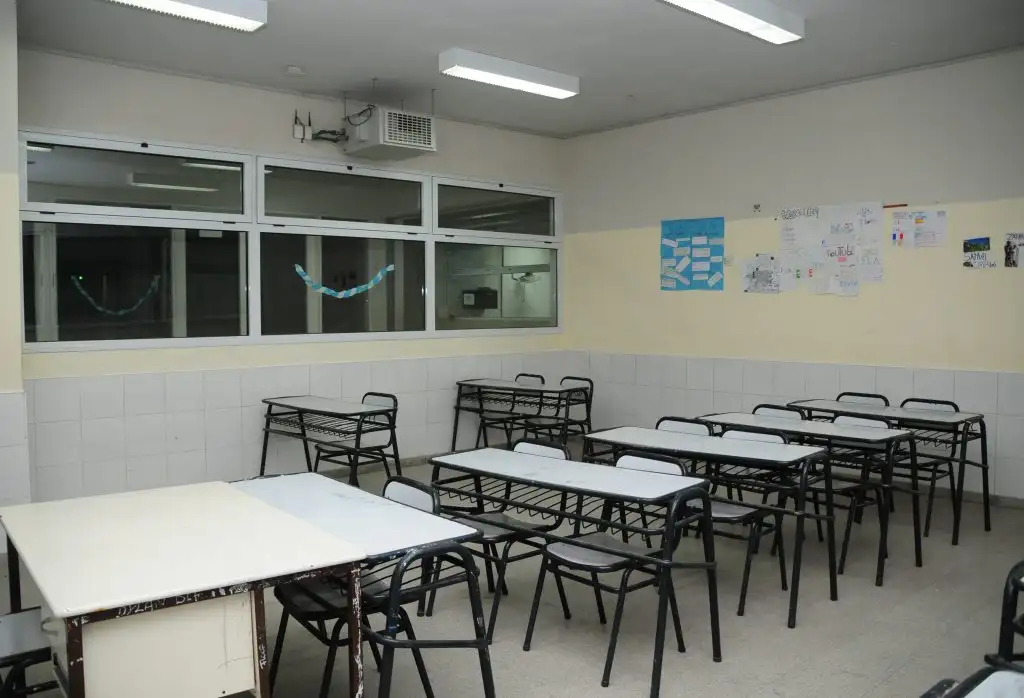 Tras los reclamos, las escuelas funcionan con guardias mínimas para atender lo necesario 