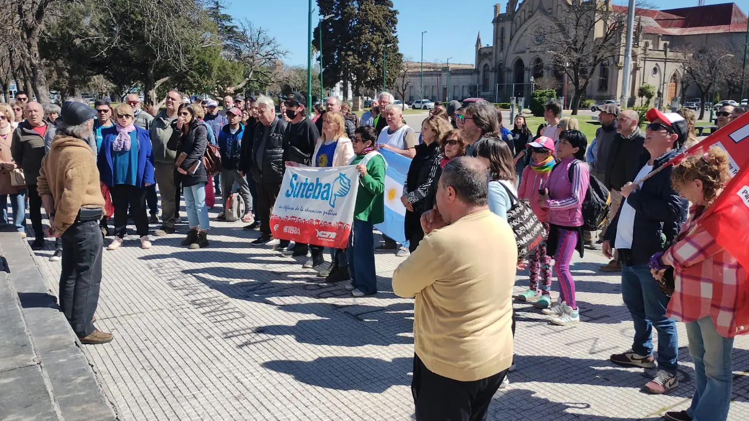 Manifestación en apoyo a los jubilados y contra la violencia