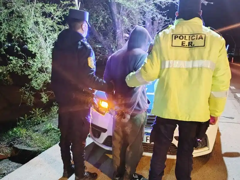 Controles viales: secuestro de vehículos, captura de un hombre con pedido de detención y controles de alcoholemia