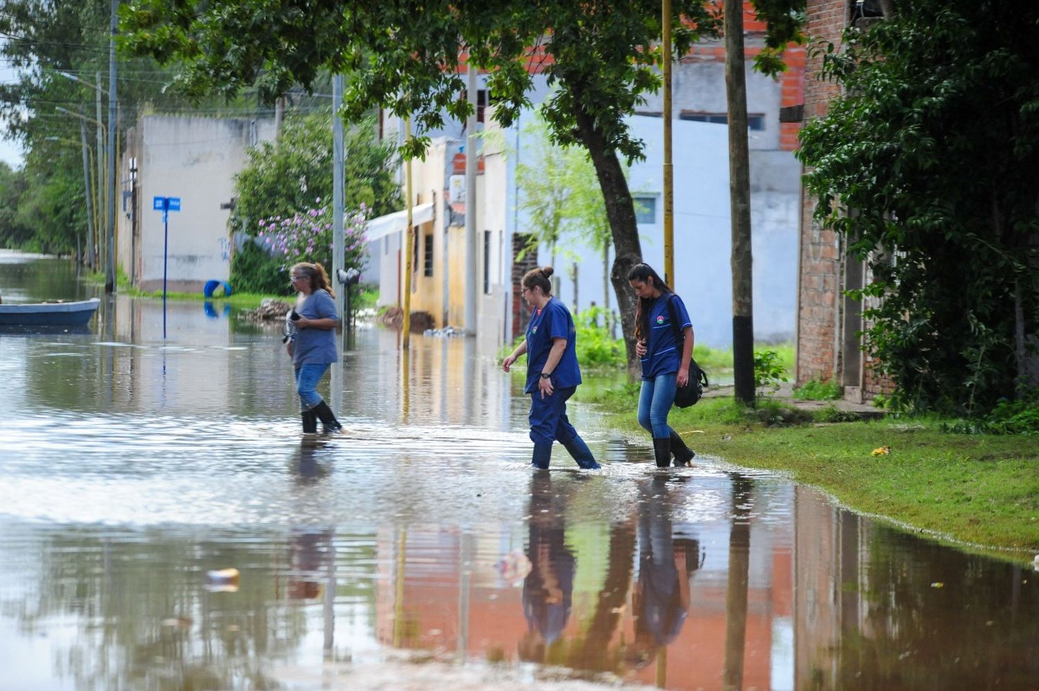 Optimismo en el Gobierno: El río perforó el piso de los 4.80