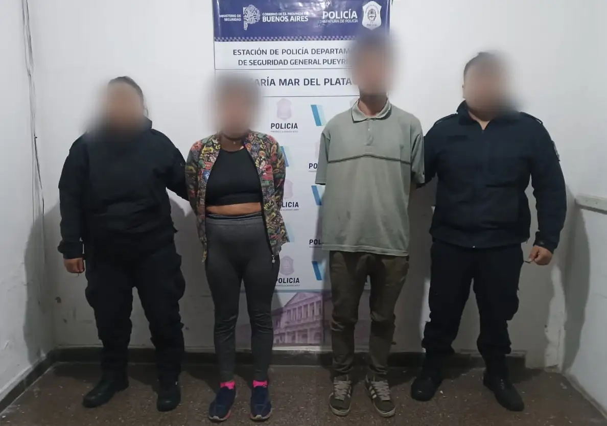 La camioneta se encontraba estacionada en Santiago del Estero entre Moreno y Belgrano.
