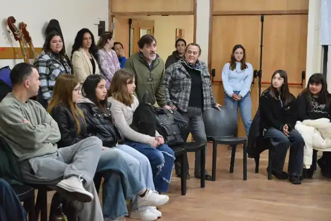 Jóvenes de Chascomús realizan campañas solidarias en el marco de la Agenda Participativa