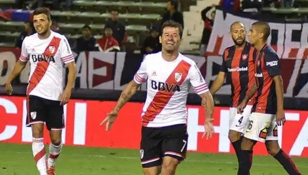 River dio vuelta al Ciclón y le hizo ganar el triangular a Independiente