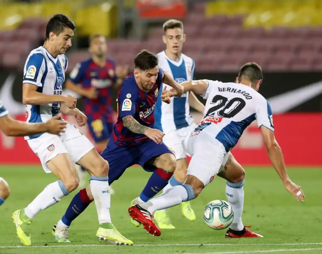 Barcelona ganó y condenó  al descenso a Espanyol