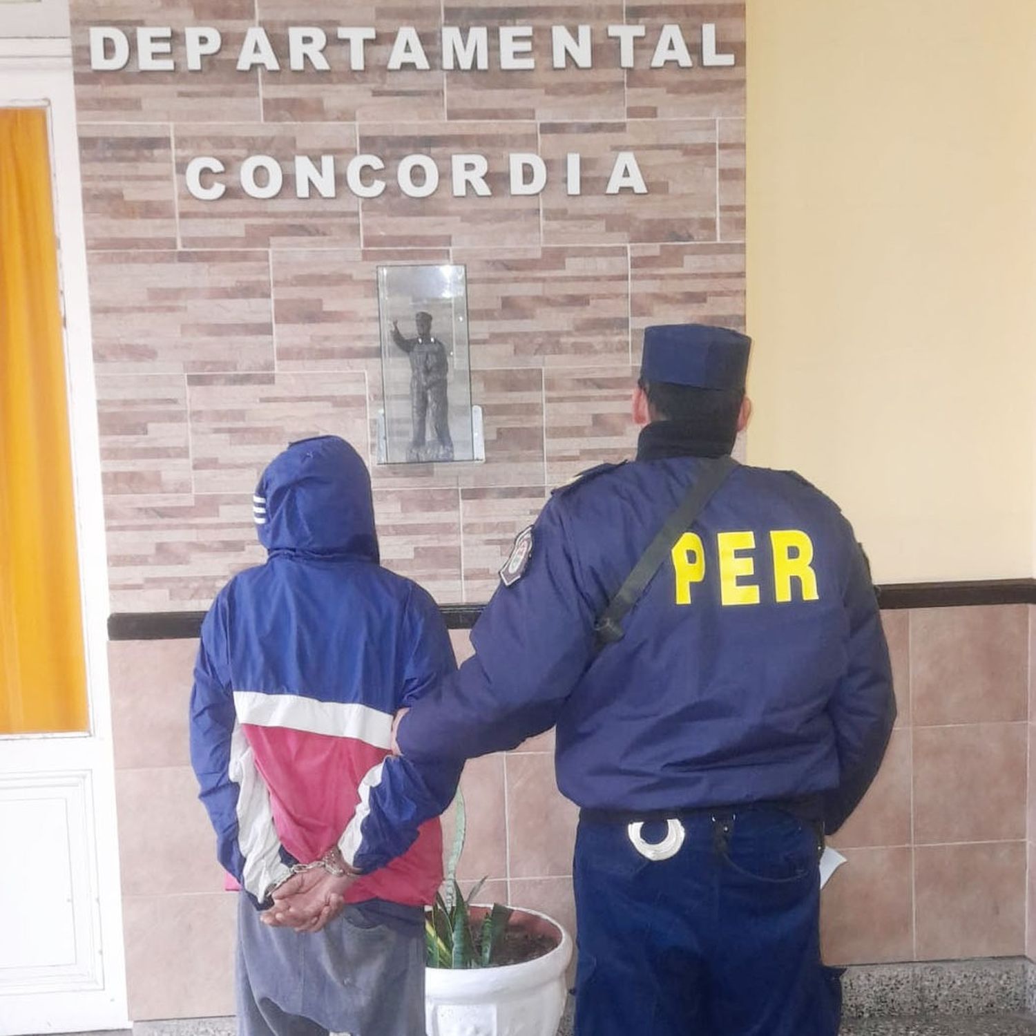 Detienen a un hombre con pedido de captura tras amenazar a su expareja