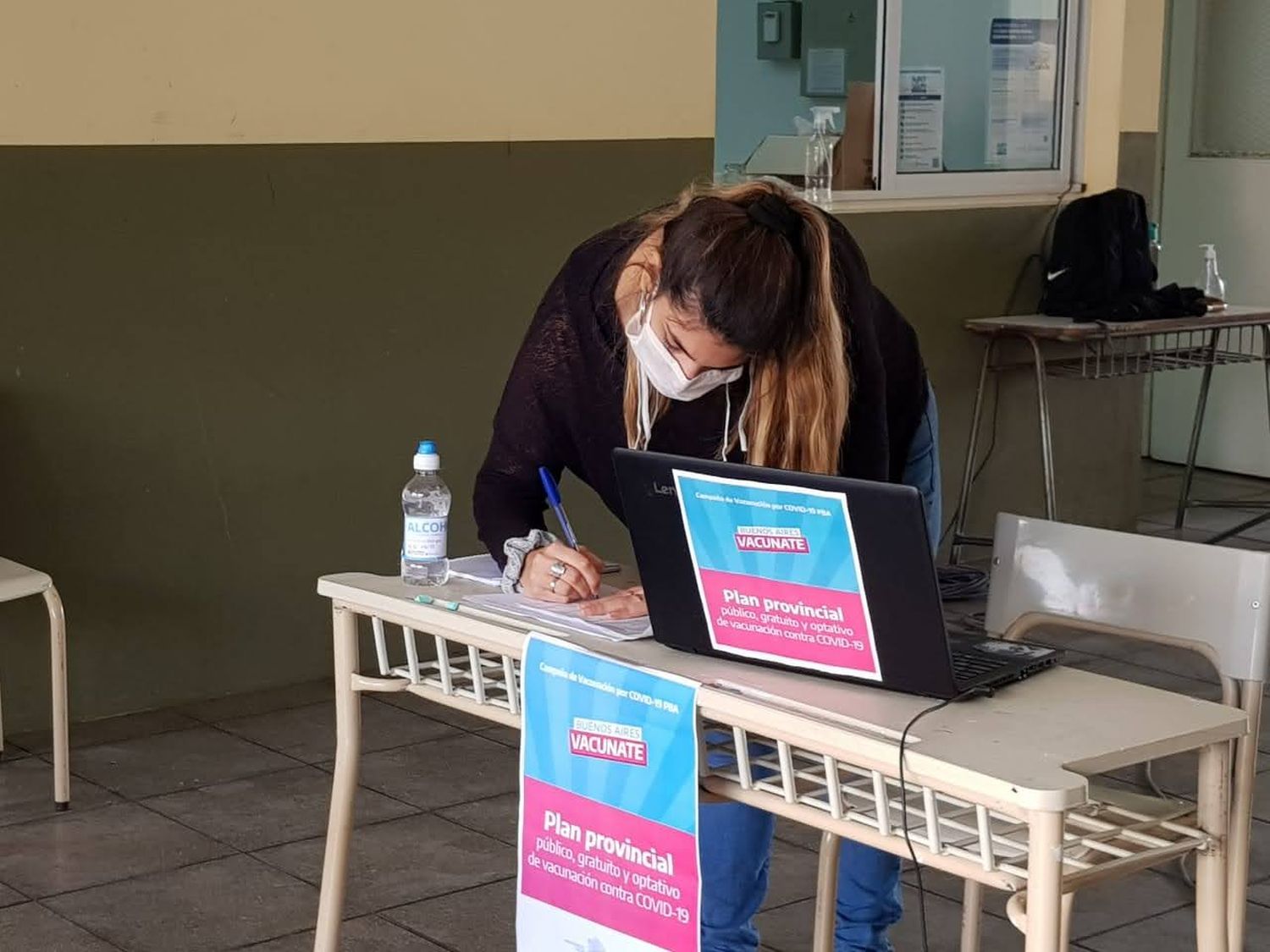 Vacunación contra el coronavirus: ante la polémica, Camila Caballero defendió a “la juventud trabajadora”