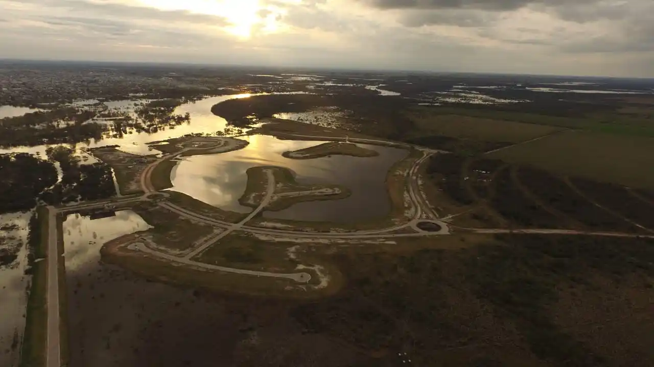 Habilitaciones, impacto y relleno: Las versiones cruzadas en el conflicto Amarras