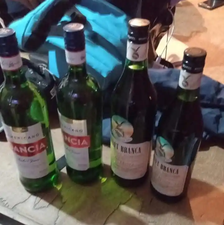 Un comisario terminó herido