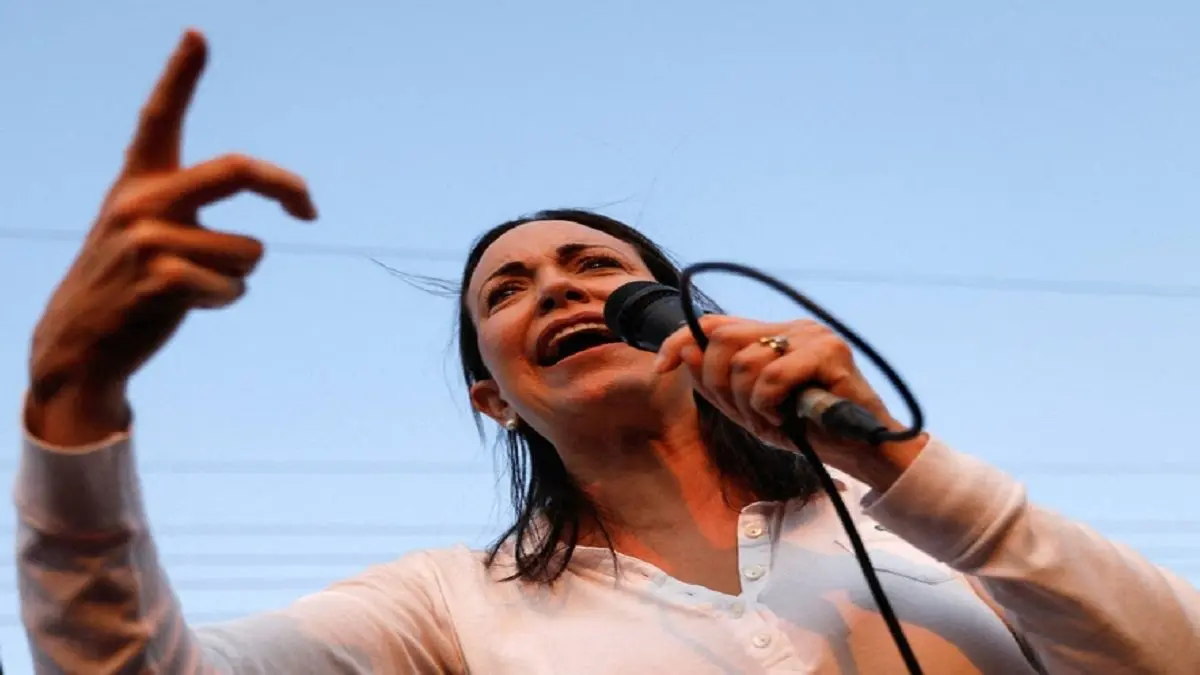 CONTRALORÍA reitera inhabilitación a María Corina Machado