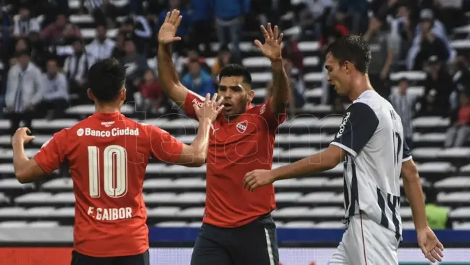 Independiente venció a Talleres en Córdoba