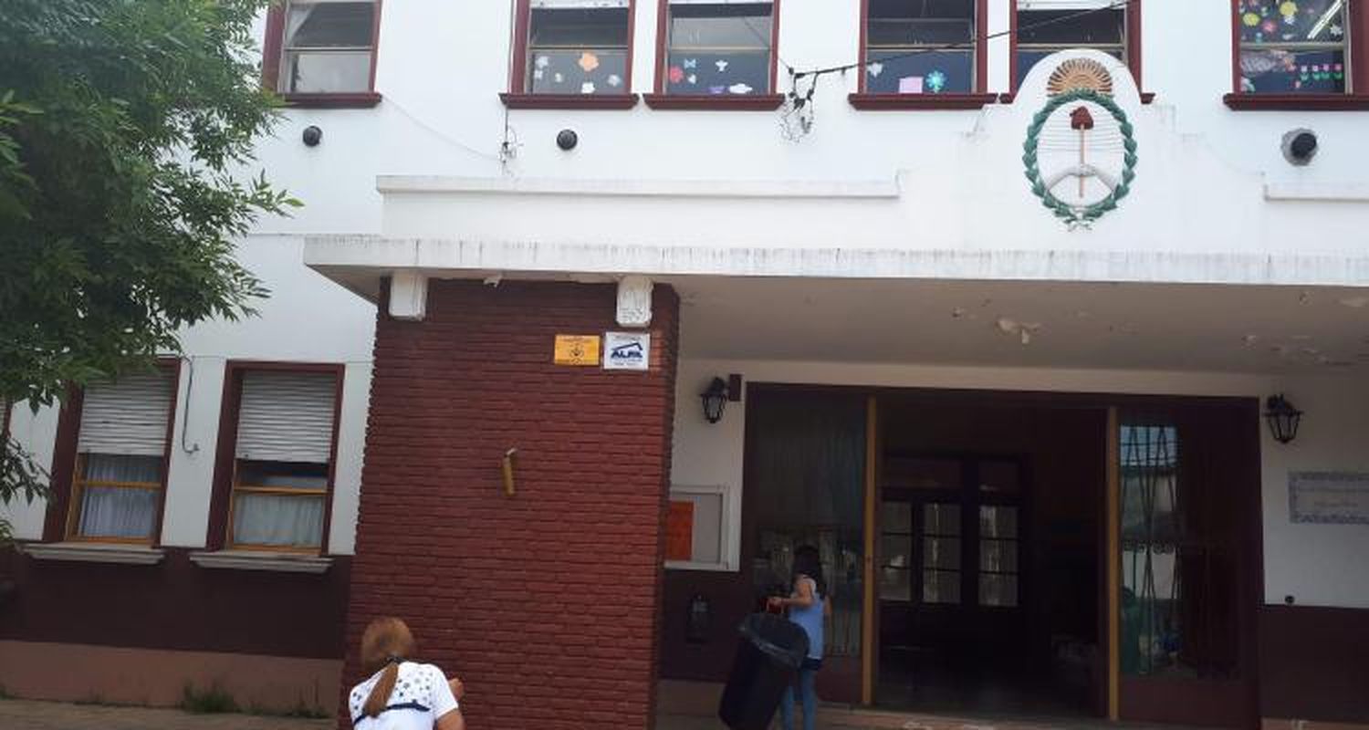 Comienzo de clases: incertidumbre entre los padres ante el paro docente