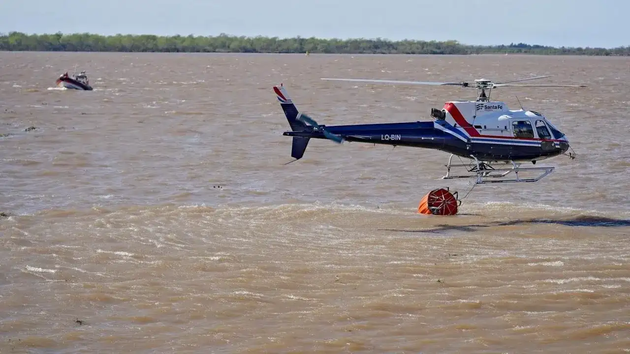 Pullaro presentó la nueva flota aérea de Santa Fe para combatir incendios - 5