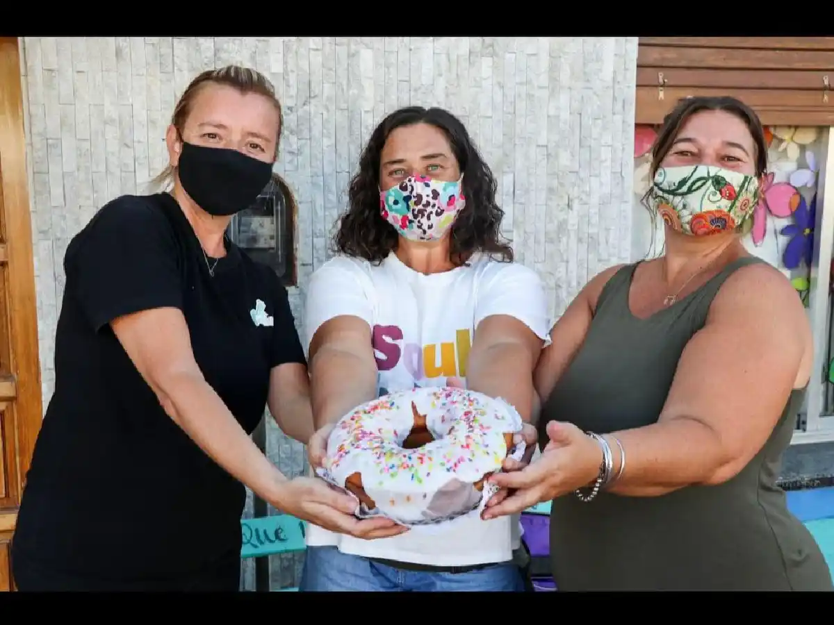 “Cadena de favores”, el proyecto solidario que nació con la pandemia y abastece a cinco merenderos  