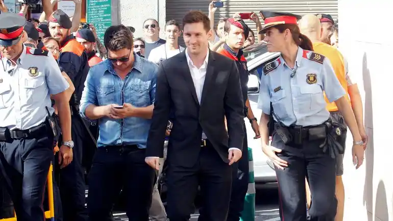 Comenzó el juicio por fraude fiscal contra Messi y su padre