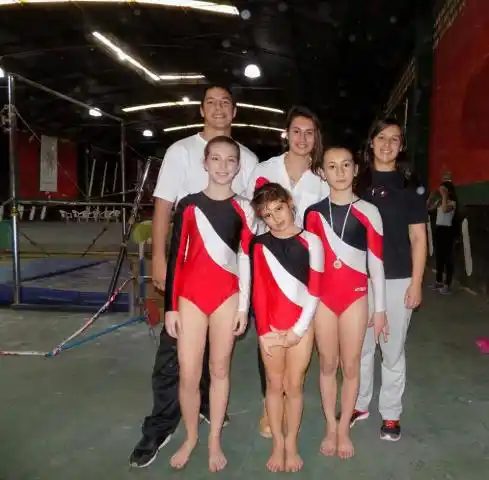 Gran labor de las gimnastas de Gualeguay Central