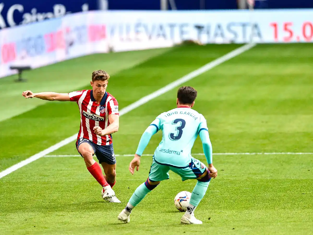 Perdió el equipo del "Cholo" y se complica