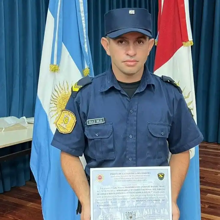 El Cabo Primero Maximiliano Díaz participó en curso nacional de operaciones montadas