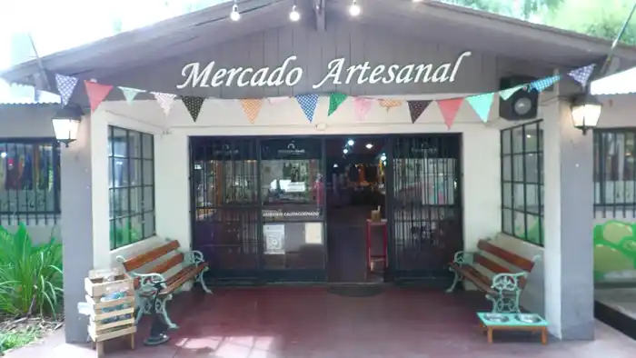 Los emprendedores del Mercado Artesanal destacaron la buena concurrencia durante el fin de semana