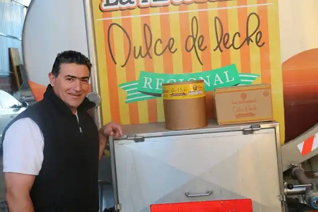Gustavo y su dulce de leche artesanal le hacen frente a la crisis