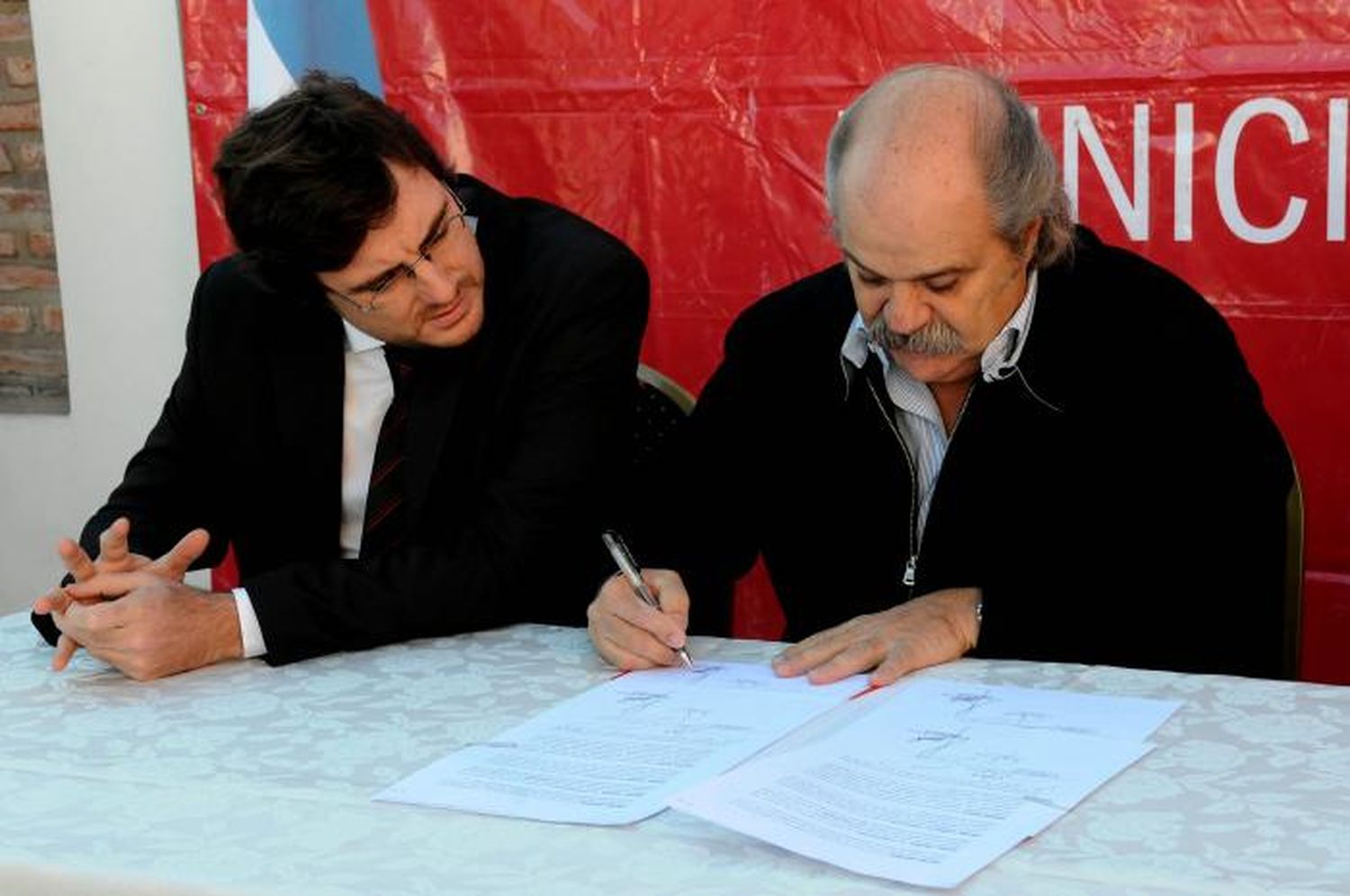 Morón: Granados puso en marcha el CPC y crea la Escuela Descentralizada de Policía