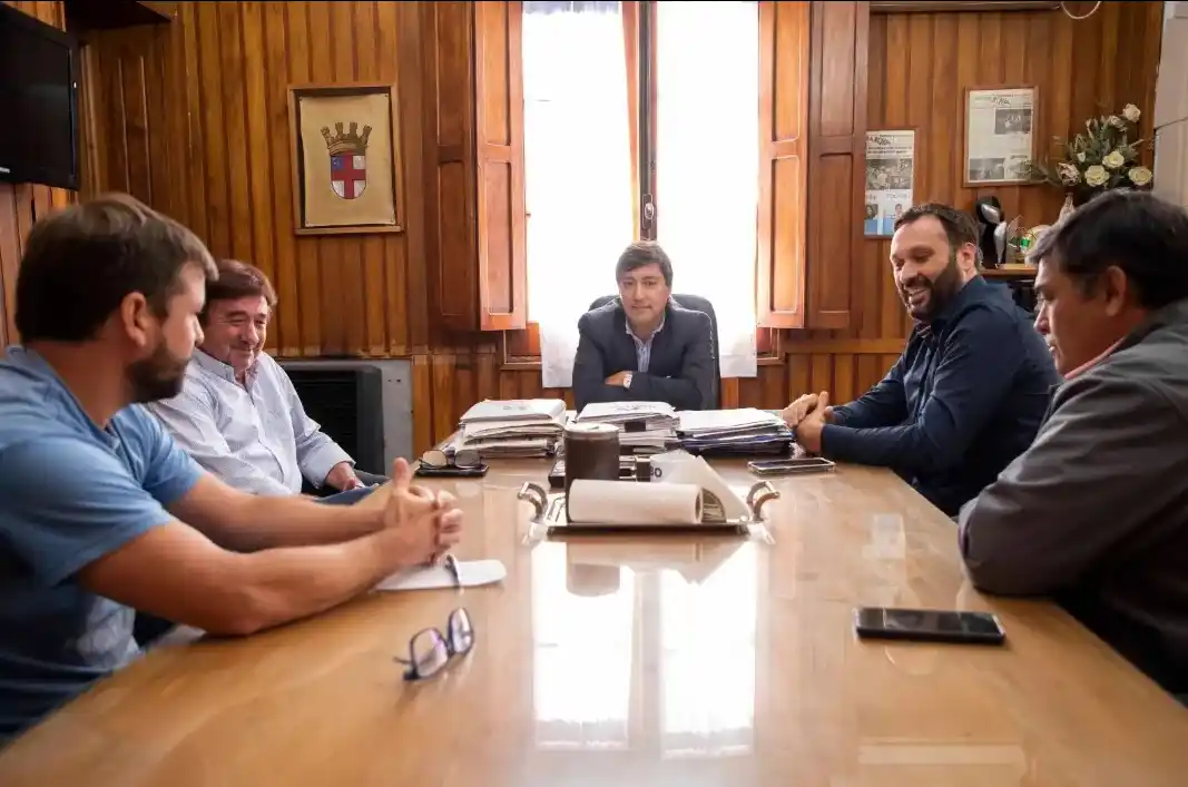 Acerbo reunido con referentes gremiales.