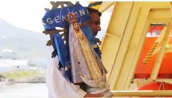 Tras 42 años, la imagen de la Virgen de Luján Malvinera peregrina a las islas